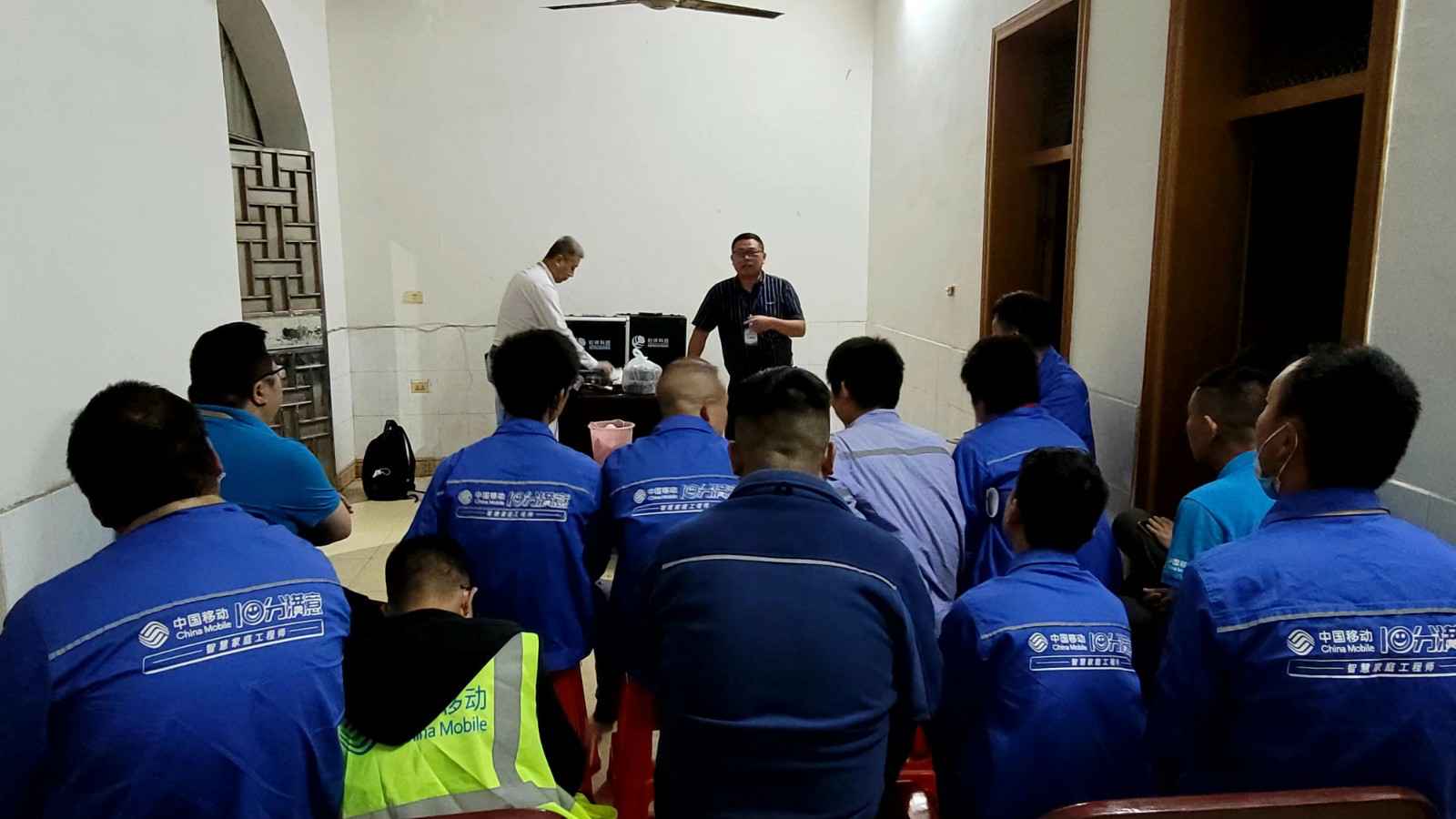 泉州钧乐进口商品销售有限公司为中移铁通有限公司安全用电培训